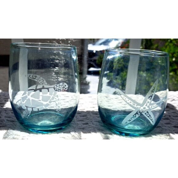Unbranded Set Of 2 Stemless Wine Glasses Etched Starfish and Sea Turtle - Picture 8 of 9